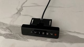 Mesa de escritorio + silla de oficina — 150€