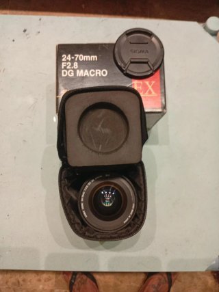 Canon EOS 6D Full Frame + Sigma 24-70mm f/2.8