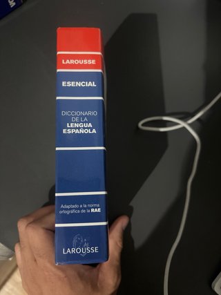 Larousse esencial diccionario de la lengua espa...