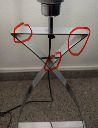 Lámpara de mesa metal