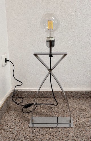 Lámpara de mesa metal