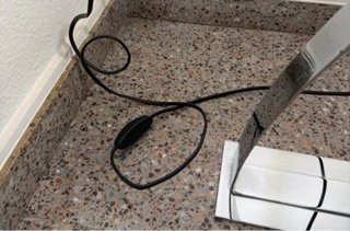Lámpara de mesa metal