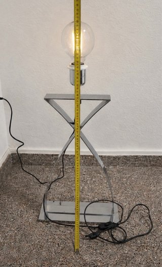 Lámpara de mesa metal