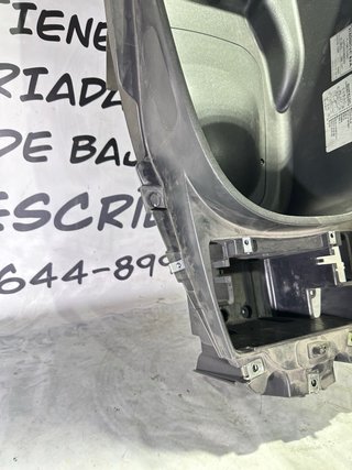 Baúl Bajo Asiento Piaggio X Evo 125