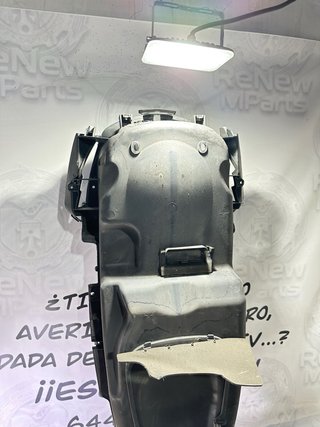 Baúl Bajo Asiento Piaggio X Evo 125