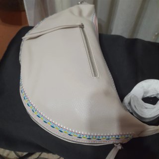 Bolso Desigual beige bordado sin estrenar