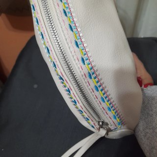 Bolso Desigual beige bordado sin estrenar