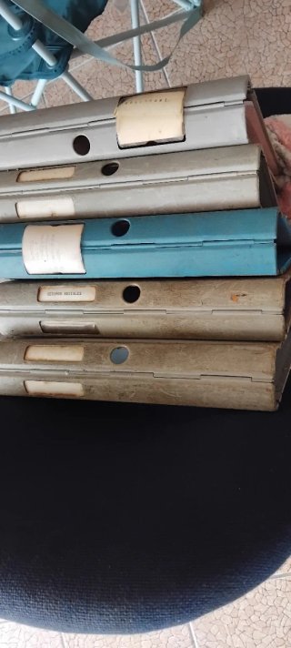 Archivadores antiguos de oficina
