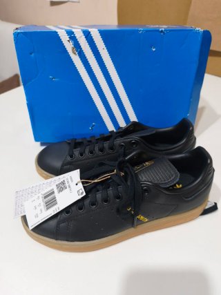 Adidas Stan Smith Negro/Dorado Talla 38.5