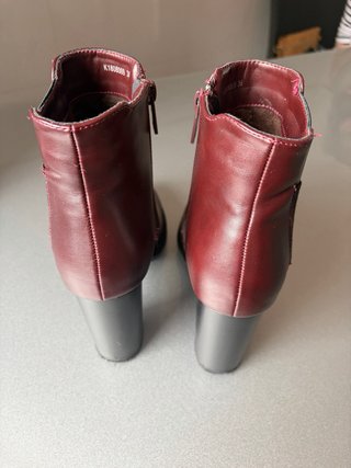 Botines de tacón burdeos