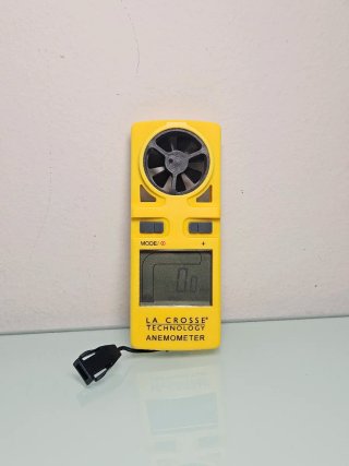 Anemómetro digital de mano: La Crosse WS9500 Wind