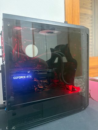 PC Gaming con luces RGB