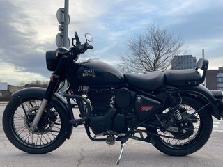 Royal Enfield Classic 350 Negra