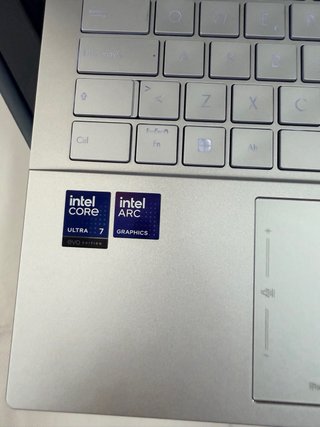 Portátil ASUS Zenbook 14 Intel Core Ultra 7