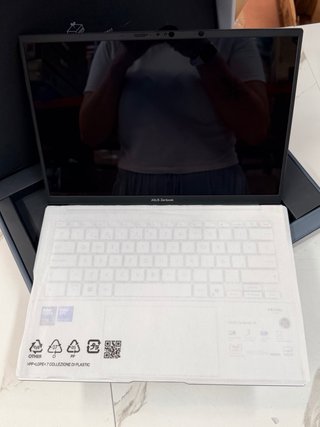 Portátil ASUS Zenbook 14 Intel Core Ultra 7