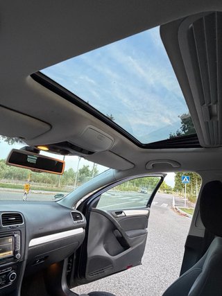 Volkswagen Golf 2010   2.0 TDI   140 CV