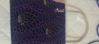 Bolso de fiesta morado con pedrería