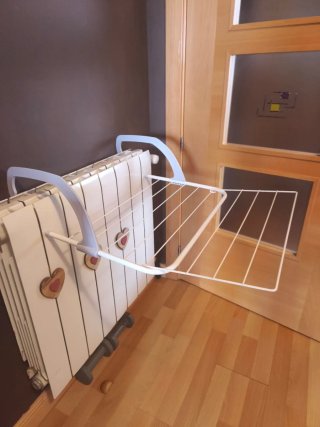 Tendedero para radiadores o puertas.