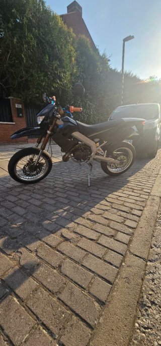 Derbi Senda 50 SM Supermotard Negra