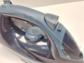 plancha vapor ambiano si-l03