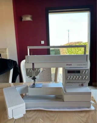 Máquina de coser PFAFF creative 1467