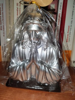 Figura Cristo Plateada Orando