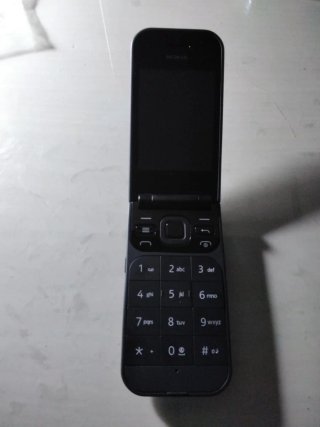 Nokia 2720 Flip