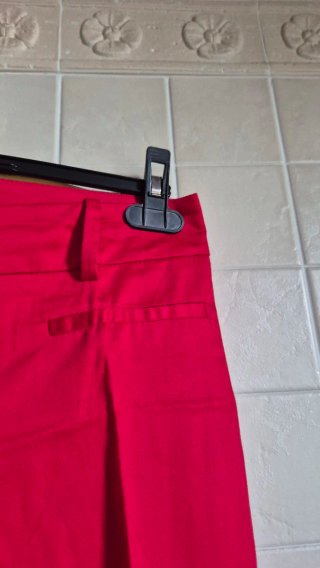 Pantaloni rossi eleganti