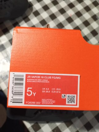 Botas de fútbol Nike Talla 37.5 Negras