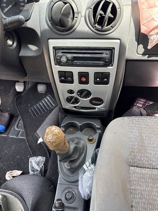 CONSOLA CENTRAL DACIA LOGAN 1 K7MF7