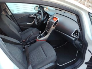 Opel Astra 2011