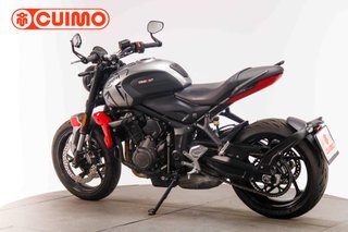TRIUMPH TRIDENT 660
