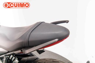 TRIUMPH TRIDENT 660