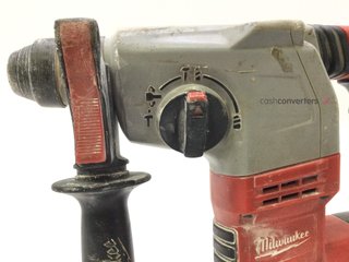 taladro a bateria milwaukee hd18pd