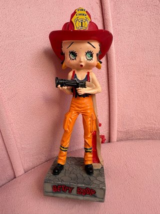 Betty Boop Bombero Figura