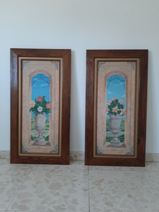 Dos cuadros decorativos de flores