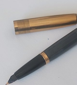 Pluma Estilográfica Universal G-50