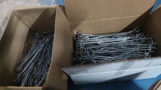 1357 Ganchos para panel perforado