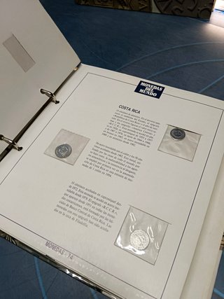 COLECCIÓN MONEDAS DEL MUNDO DE ORBIS-FABBRI, completa, 7 carpetas, 100 fascículos, todas las monedas y sellos