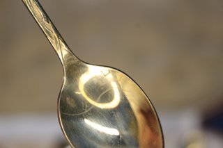Antica scatola da 12 cucchiaini da caffè placcati in oro