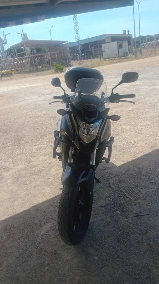 Honda CB500X Negra y Amarilla