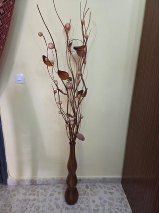 Jarrón decorativo ramas metal y madera