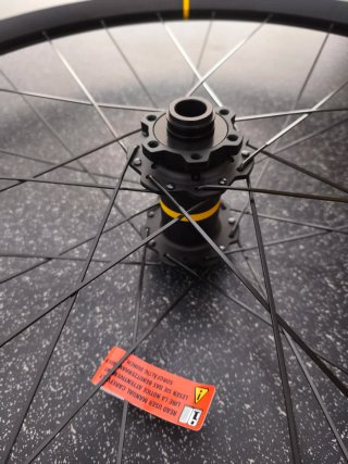 Rueda Mavic *NUEVA* DEEMAX Delantera 29" 6T