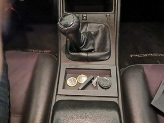 Cenicero Porsche 944