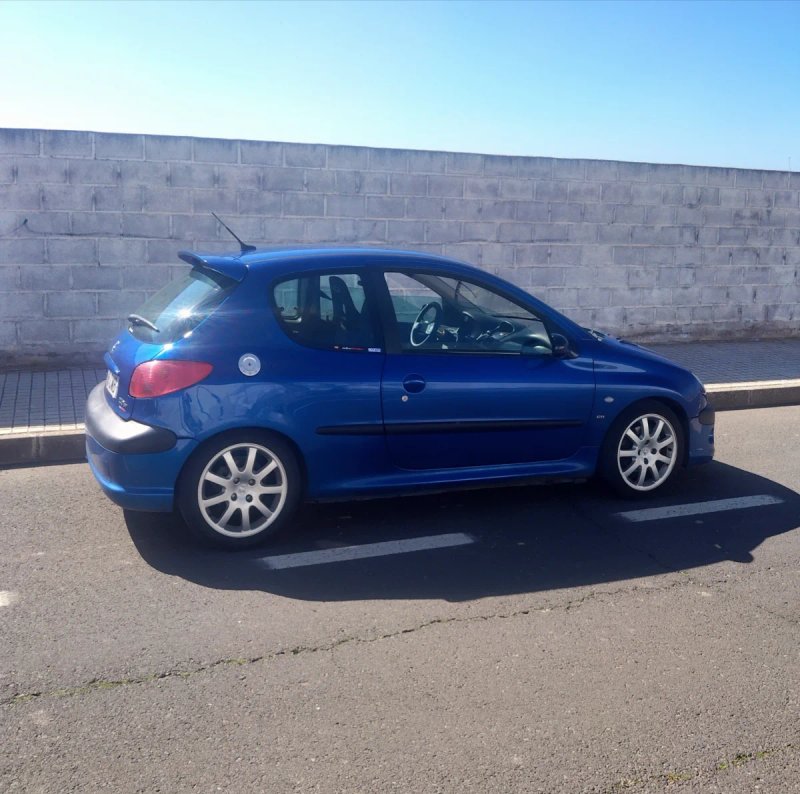 Peugeot 206 2003 - foto 1