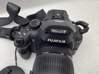 camara digital bridge fujifilm x-s1