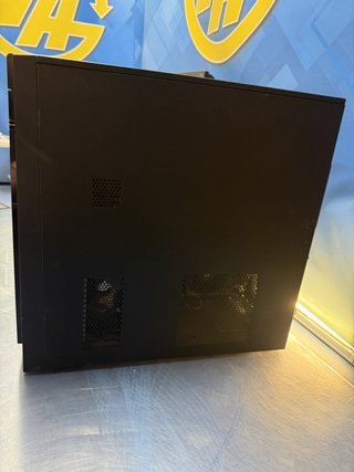 Torrede PC, HP 110-214eb, 400gb, buen estado, se incluye monitor