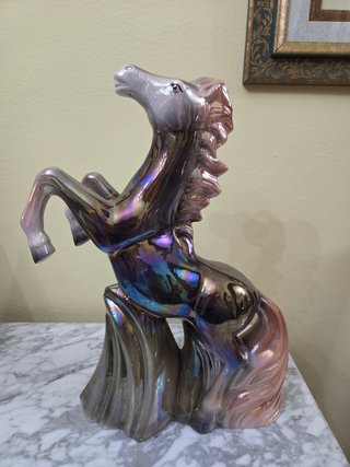 Caballo de cerámica precioso