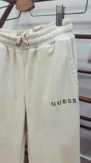 Conjunto de chándal Guess Beige ORIGINAL