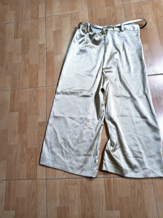 IDOL – Pantalon Ancho Dorado con Cinturon 202
